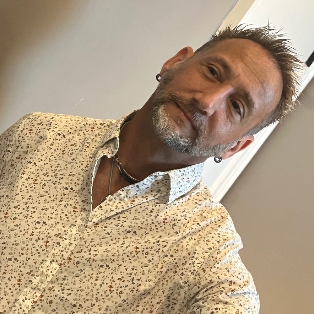 Meet your Posher, Brian d. h.